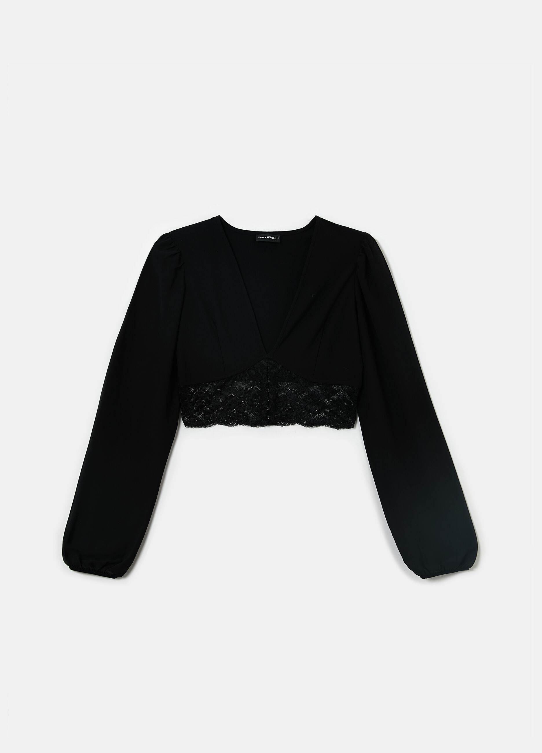Cropped blouse with lace
