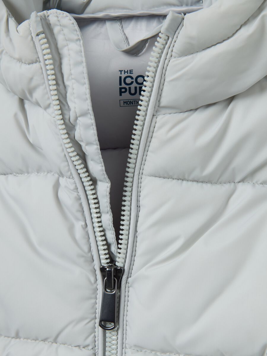 Piumino The Iconic Puffer grigio chiaro da bambino con cappuccio_3