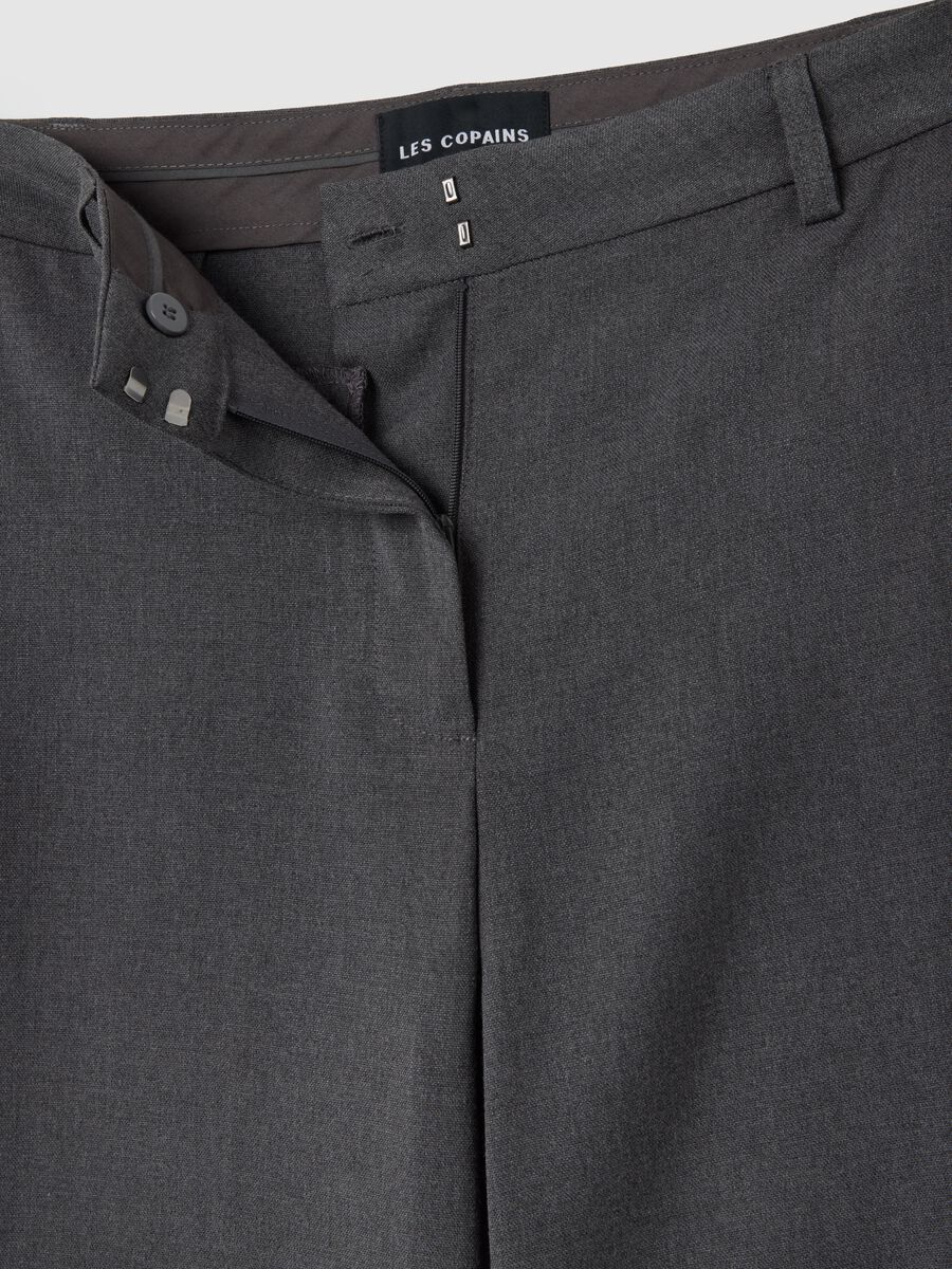 Pantaloni grigi flare_5