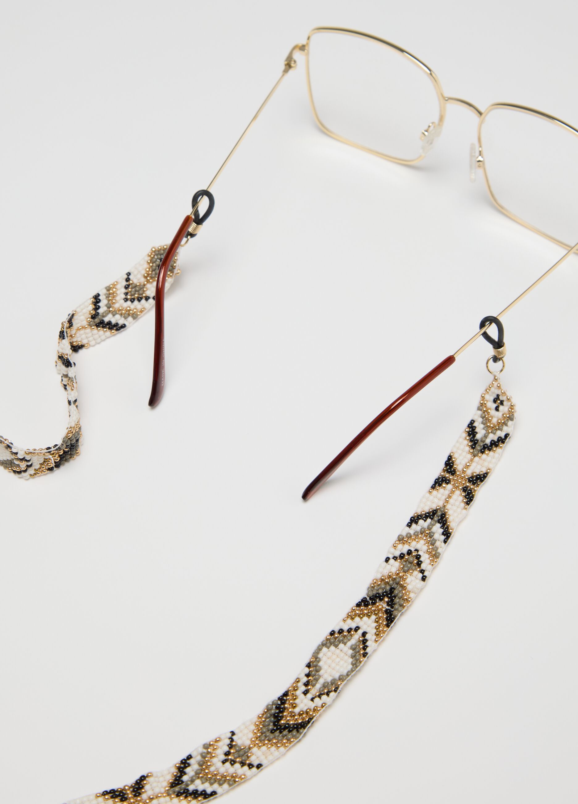 Glasses chain with ethnic-motif beads