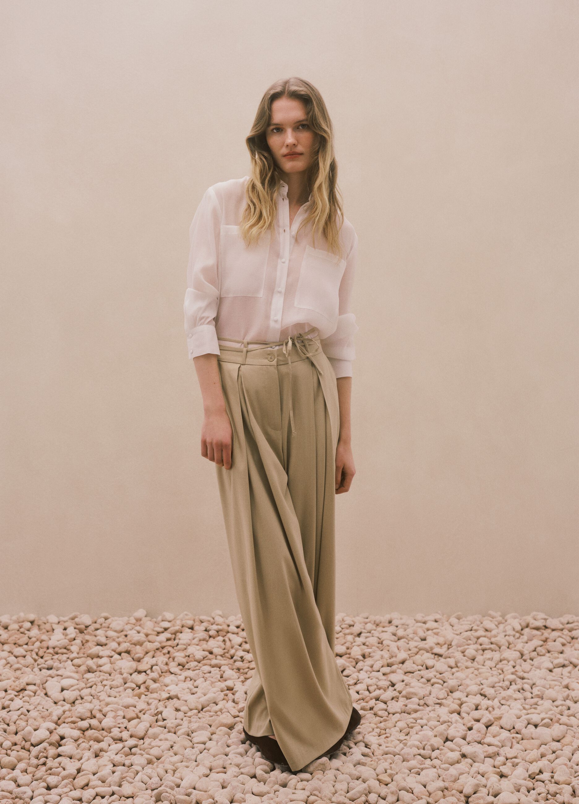 Pantaloni flare in misto viscosa beige