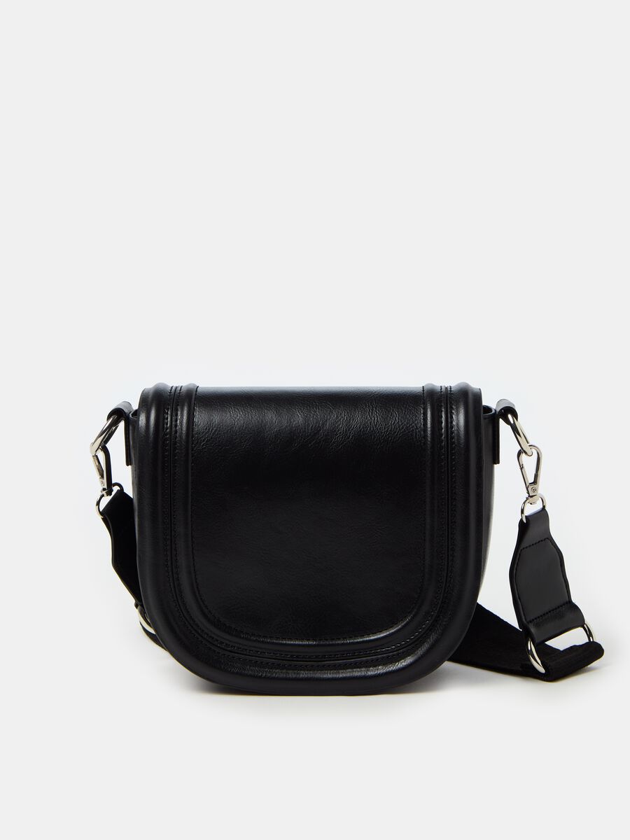 Flap bag with shoulder strap_0