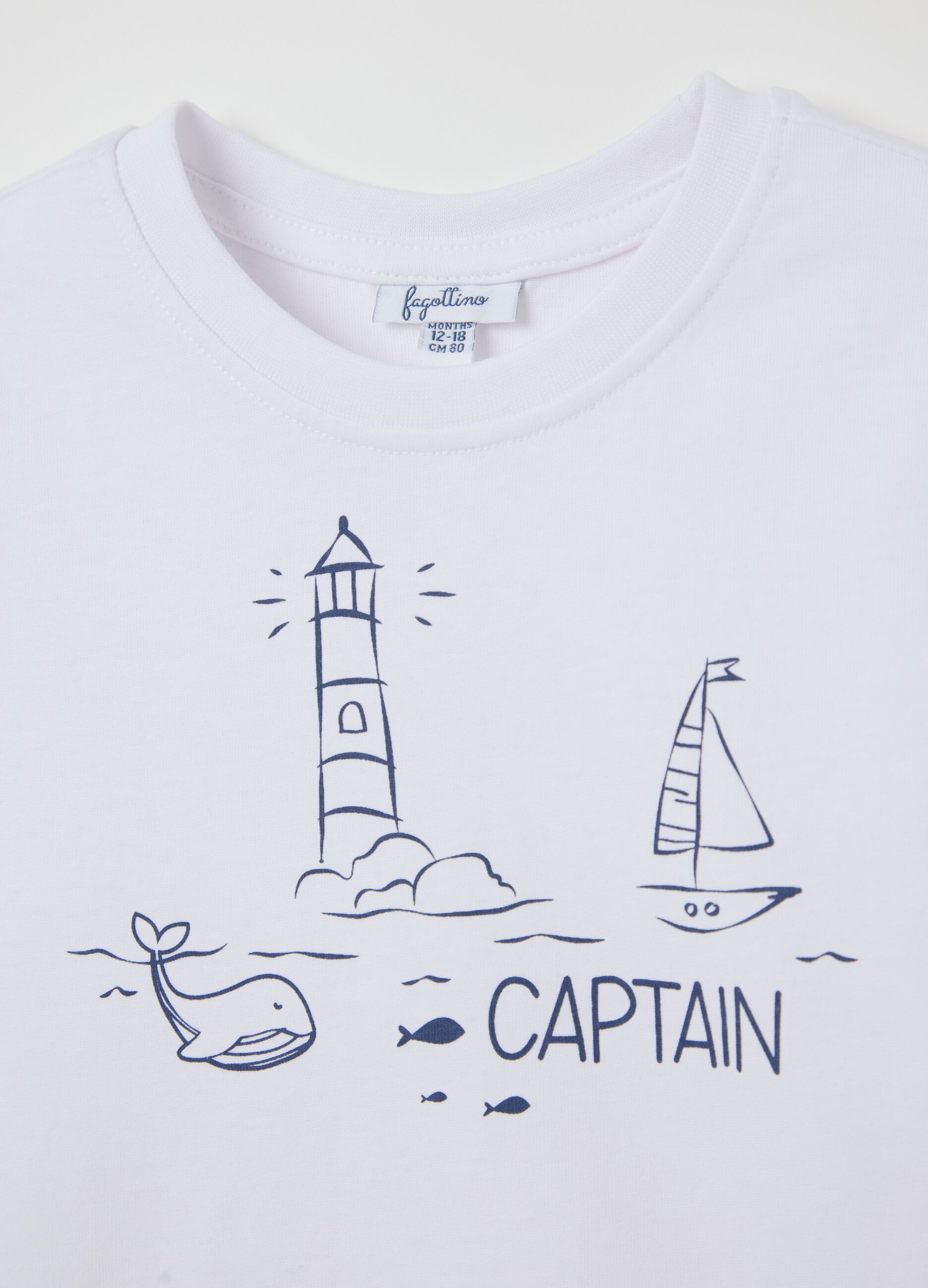 White T-shirt in cotton with "Captain" print