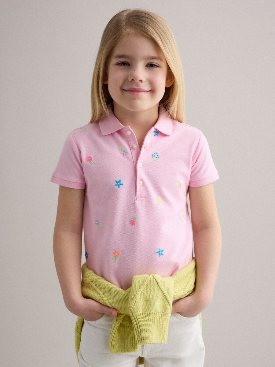 Girls' pink pure cotton polo, regular fit with embroidered flowers_1
