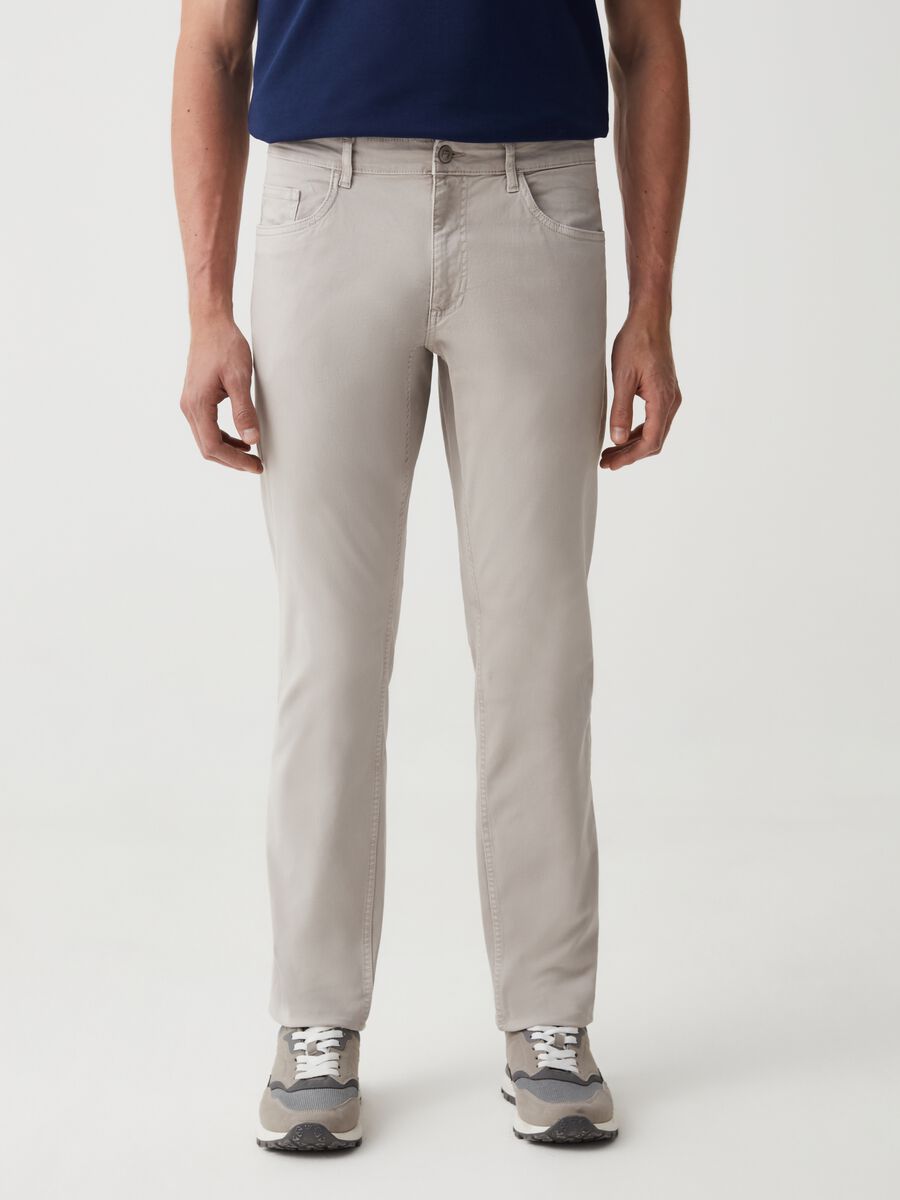 Pantaloni regular fit cinque tasche_1