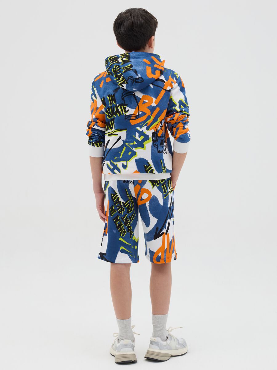 Bermuda shorts with drawstring and graffiti-style print_2