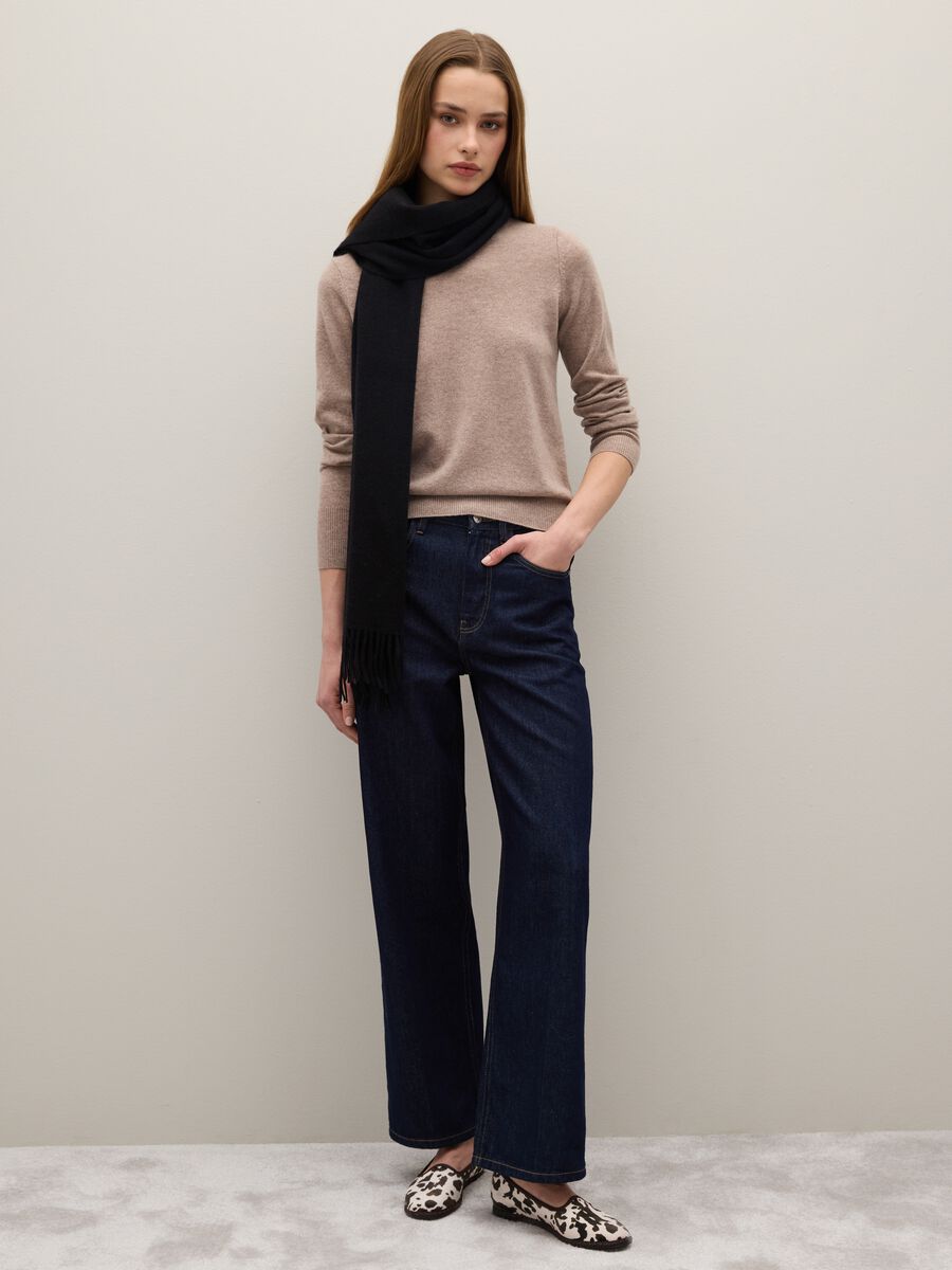 Black wool and cashmere scarf with fringes_0