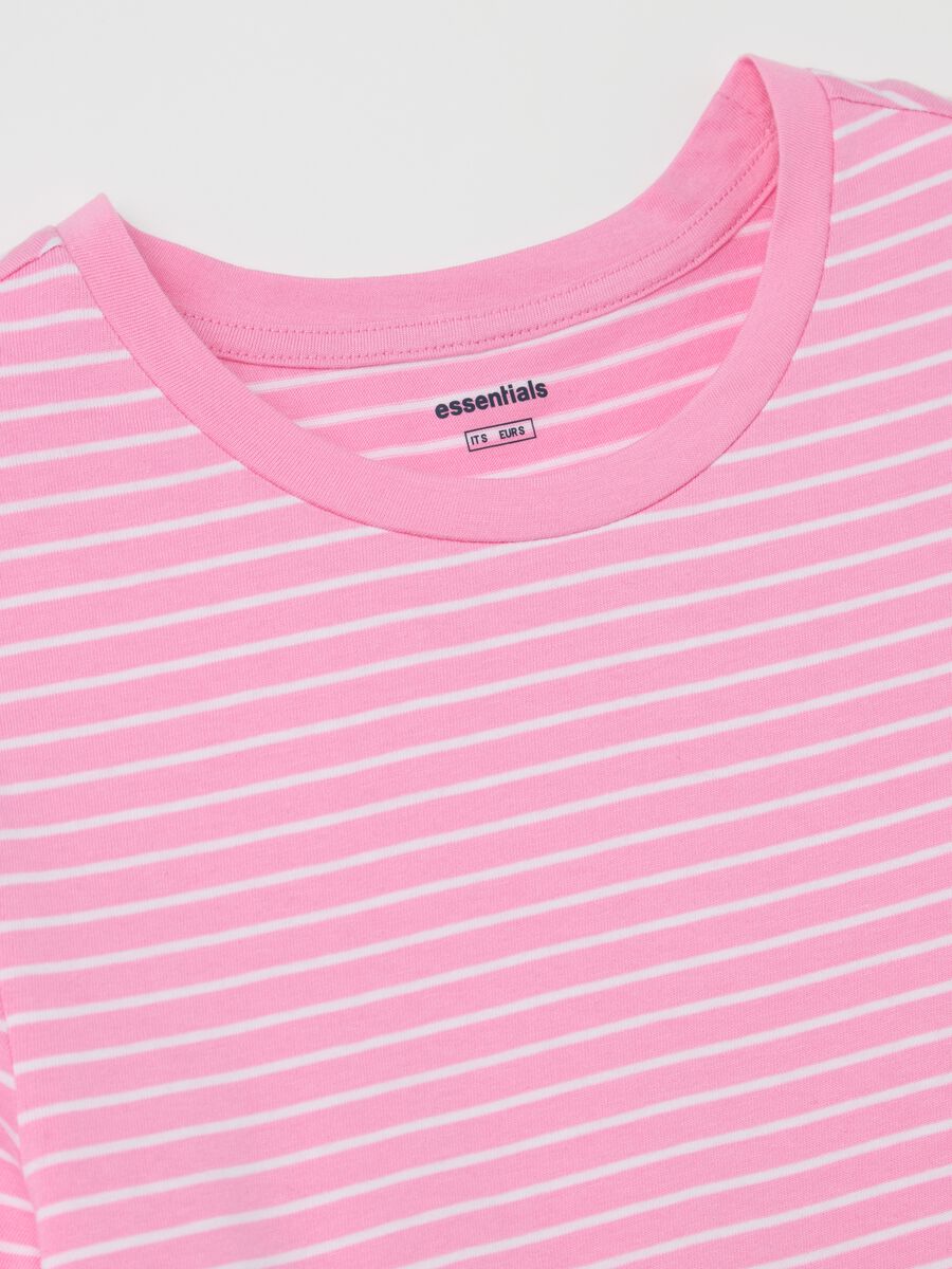 Essential cotton T-shirt with thin stripes_5