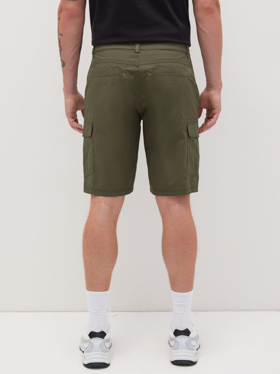 Men's green cotton cargo shorts regular fit_3