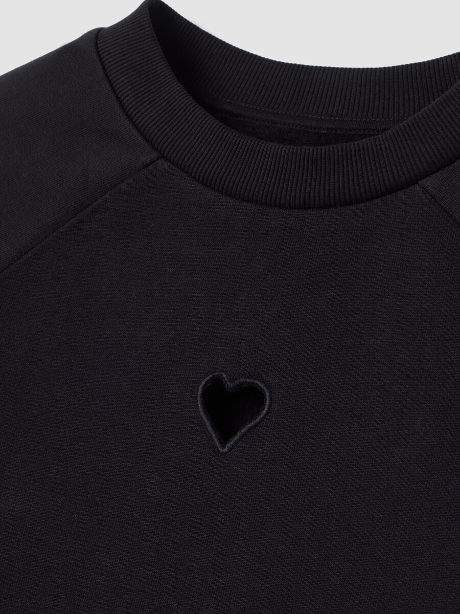 Abito nero in puro cotone con ricamo cuore over fit_2