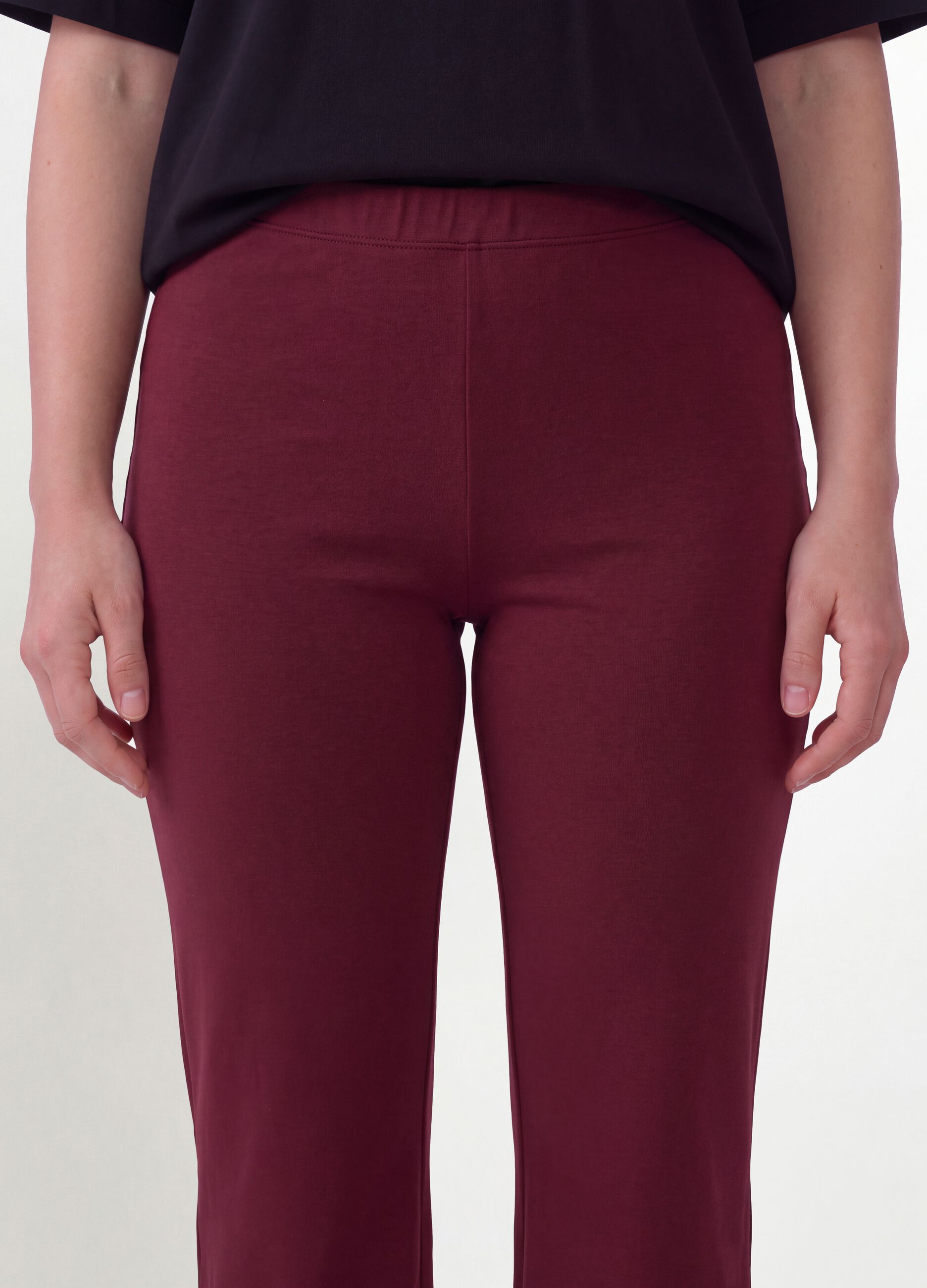 Red flared leggings in stretch cotton