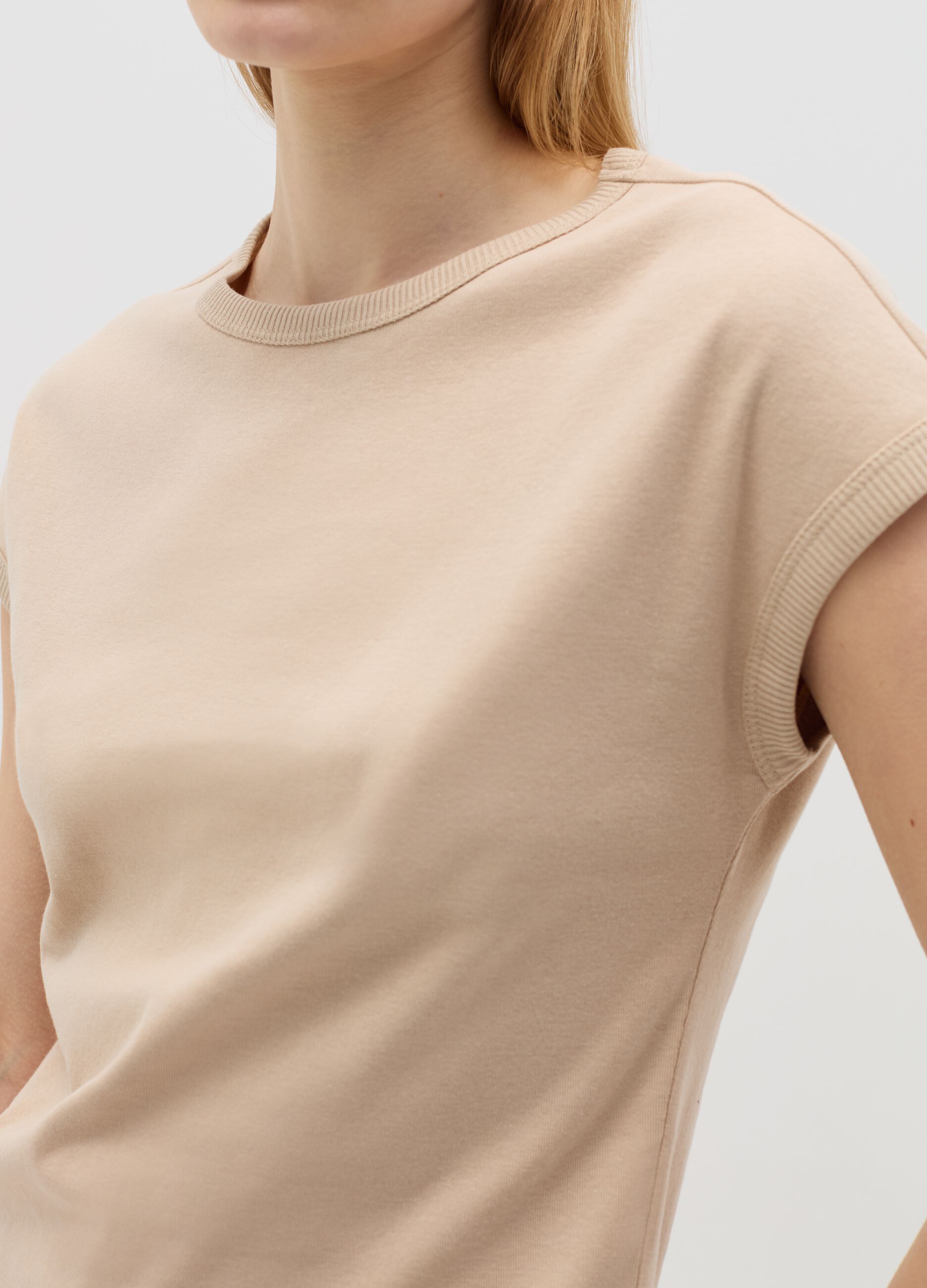 T-shirt con maniche a kimono beige