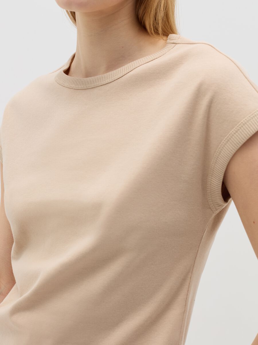 Beige T-shirt with kimono sleeves_2