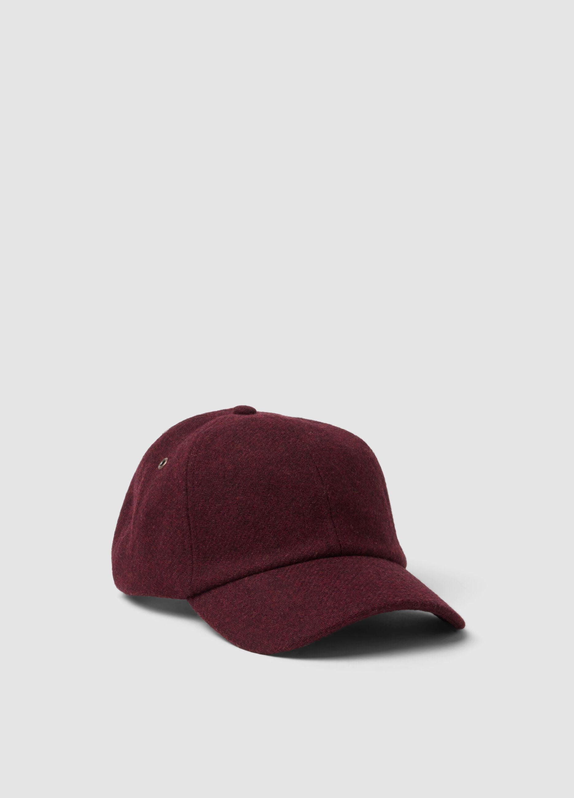 Red wool-viscose blend cap