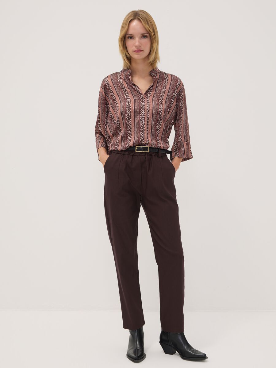 Blusa marrone regular fit con stampa a righe regular fit_1