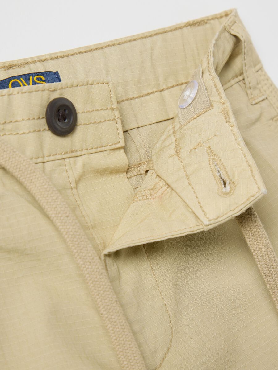 Beige cargo shorts in pure cotton by OVS Kids_3
