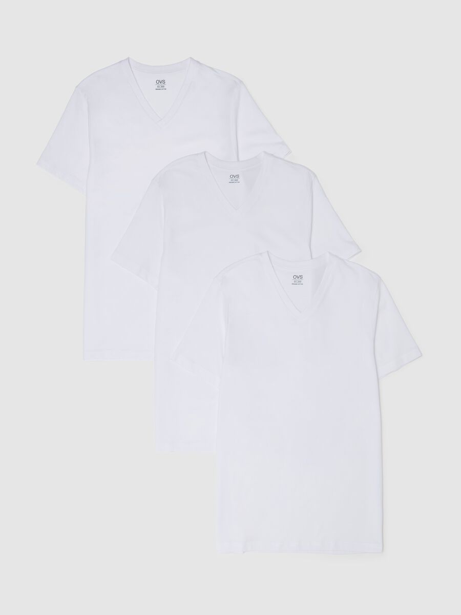 Three-pack organic cotton undershirts with V neck_4