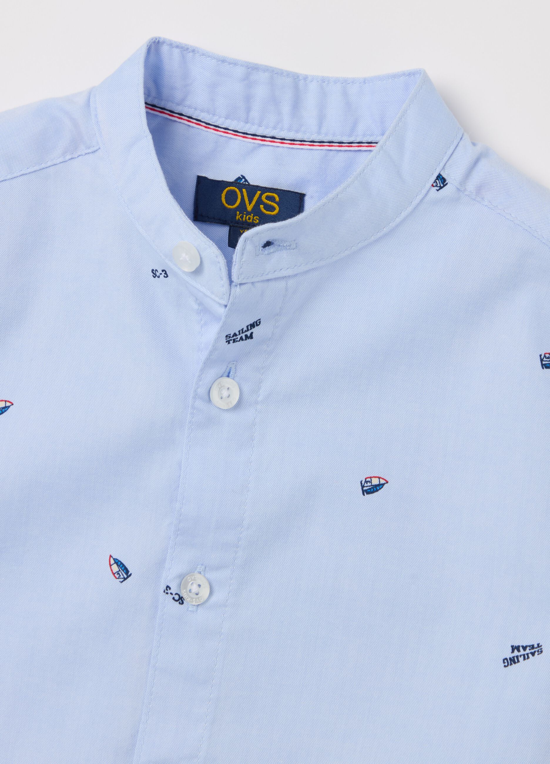 Camicia alla coreana con stampa barche a vela