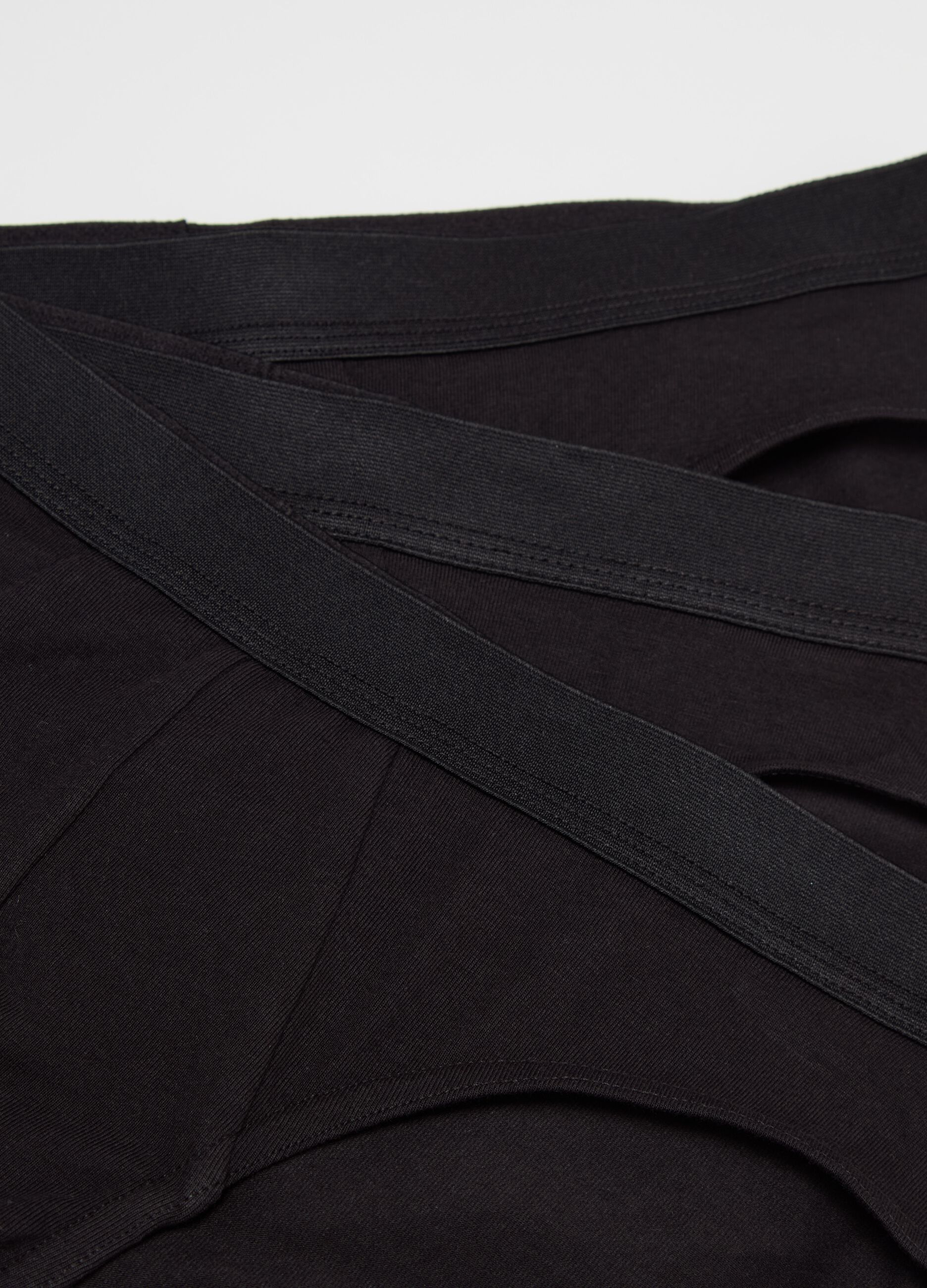 Three-pack briefs in stretch cotton
