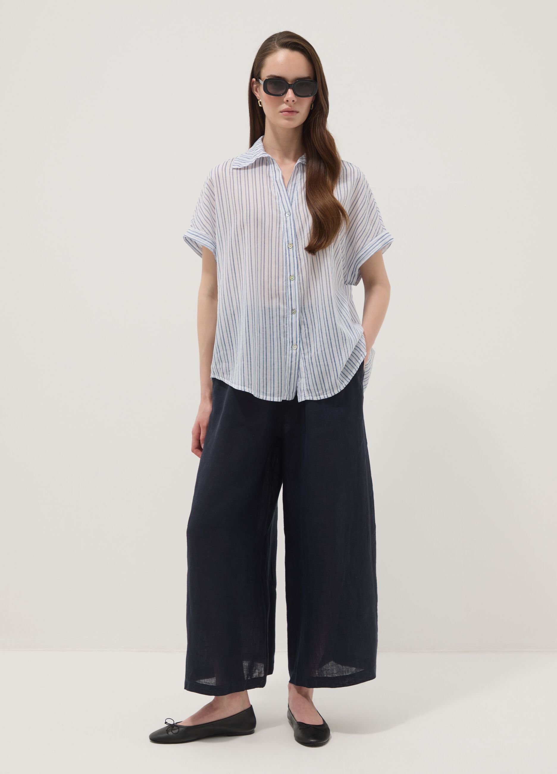 White shirt with light-blue stripes in pure cotton, regular fit