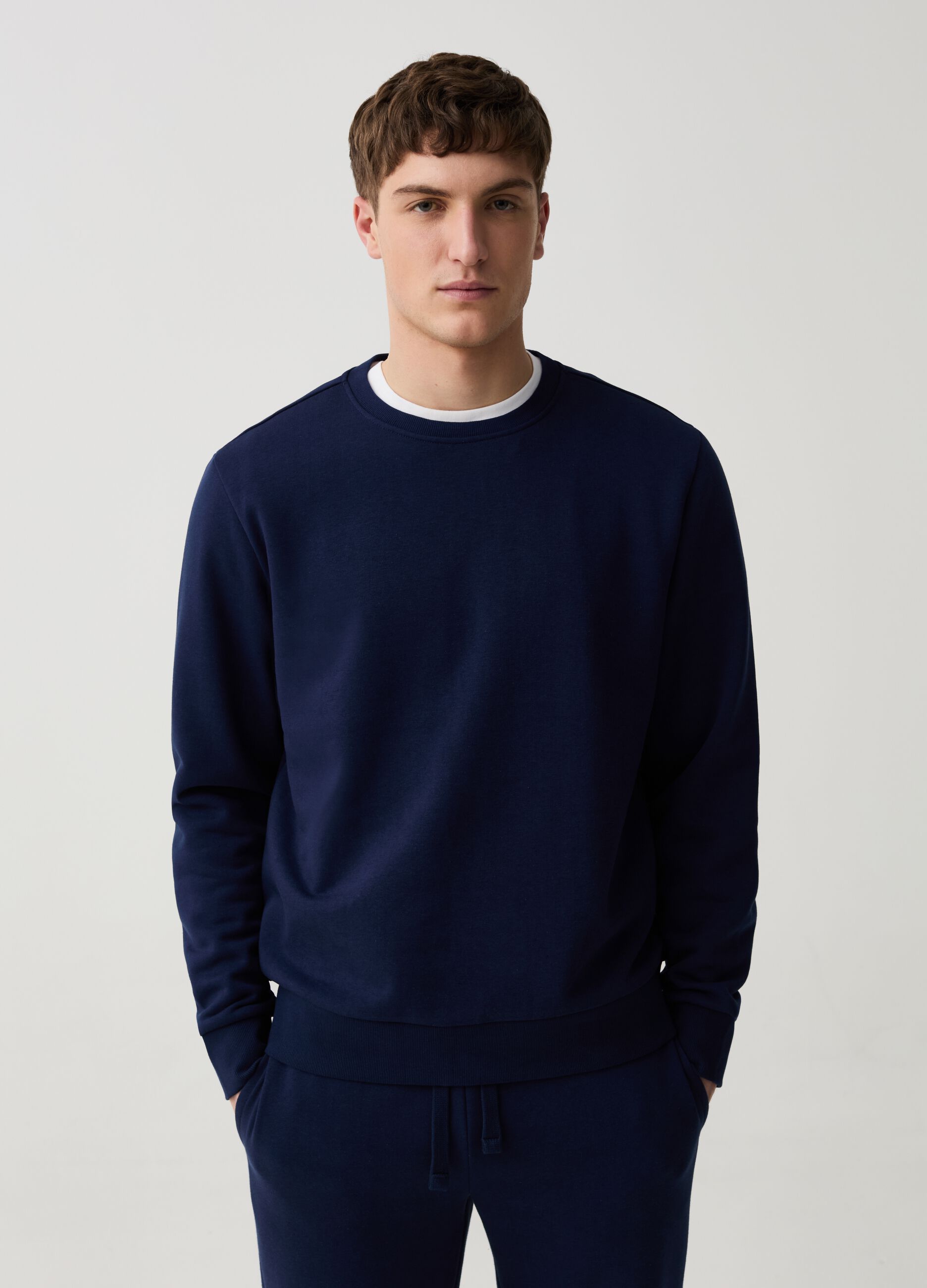 Sweatshirt with round neck