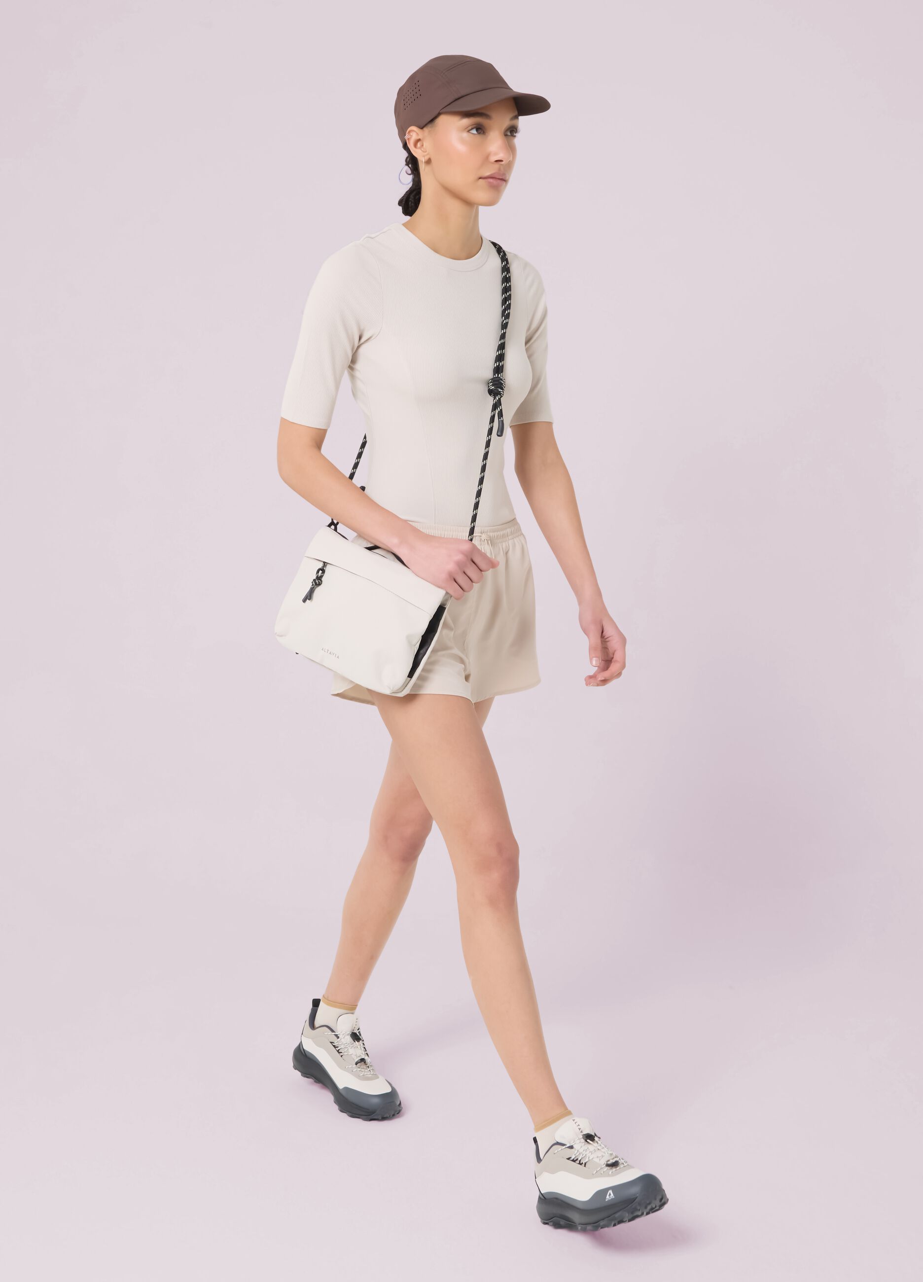 Fitness shorts in tessuto leggero ALTAVIA STUDIO 