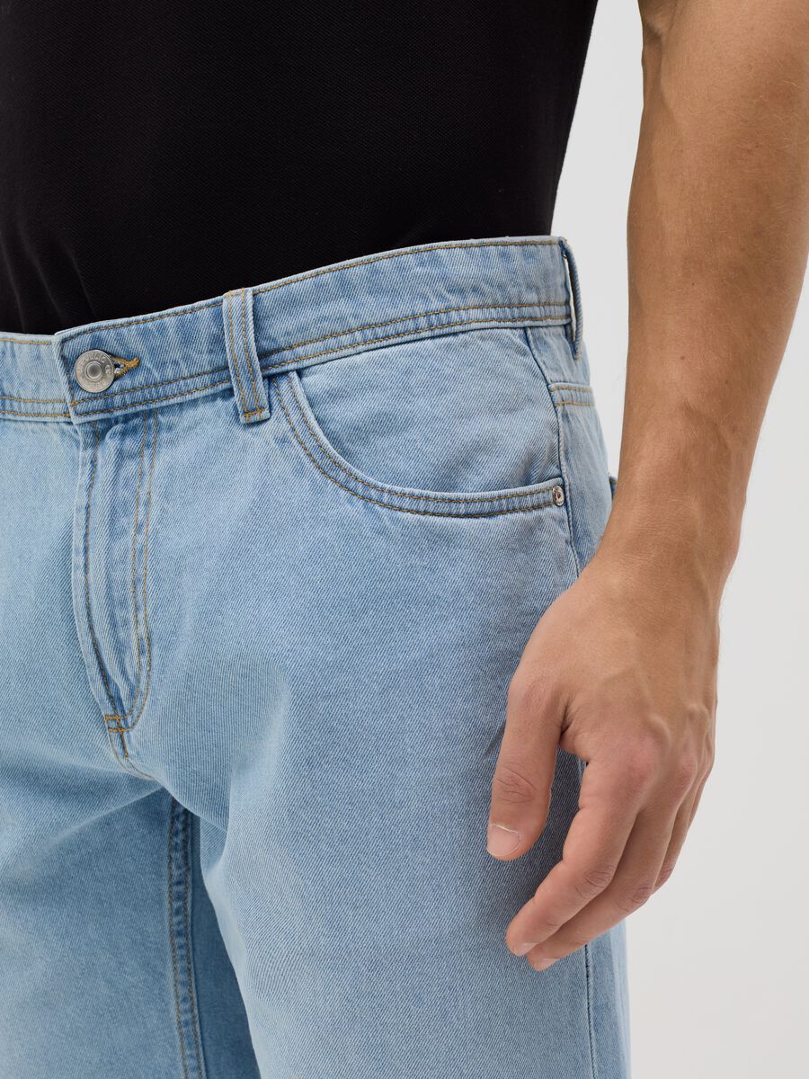 Sky blue slim-fit Bermuda shorts in denim_2