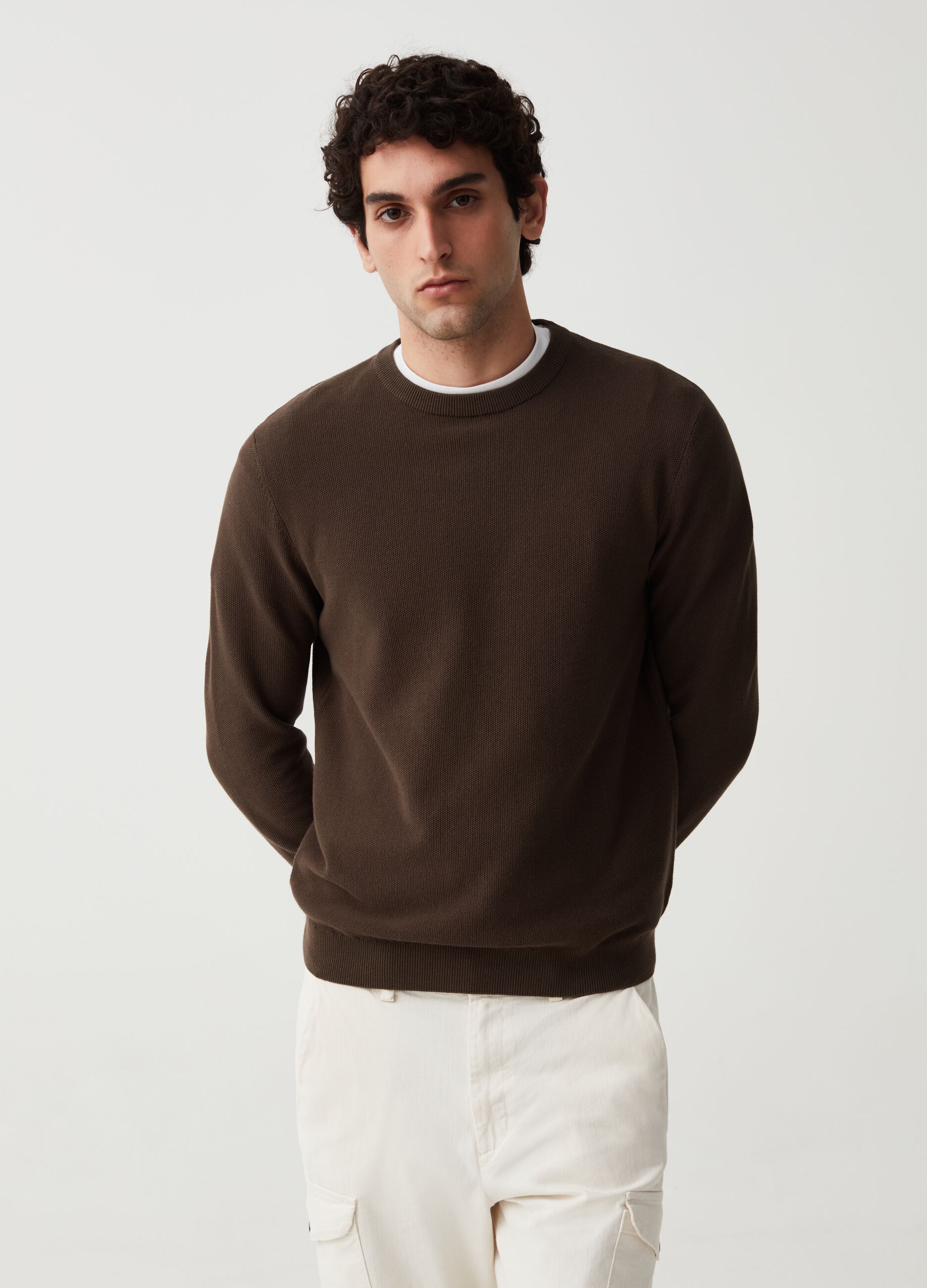 Cotton pullover with round neck