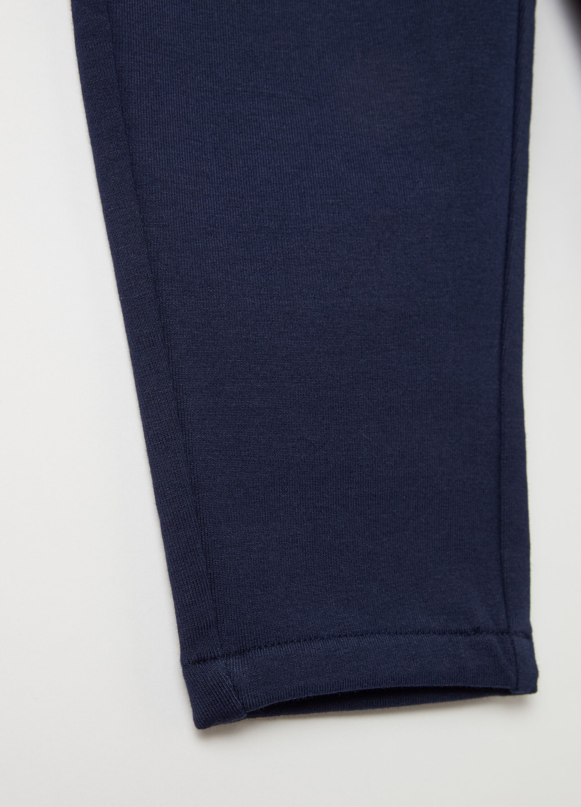 Slim-fit chinos with pockets