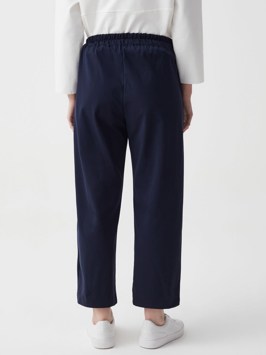 Cropped cigarette trousers with buttons_2