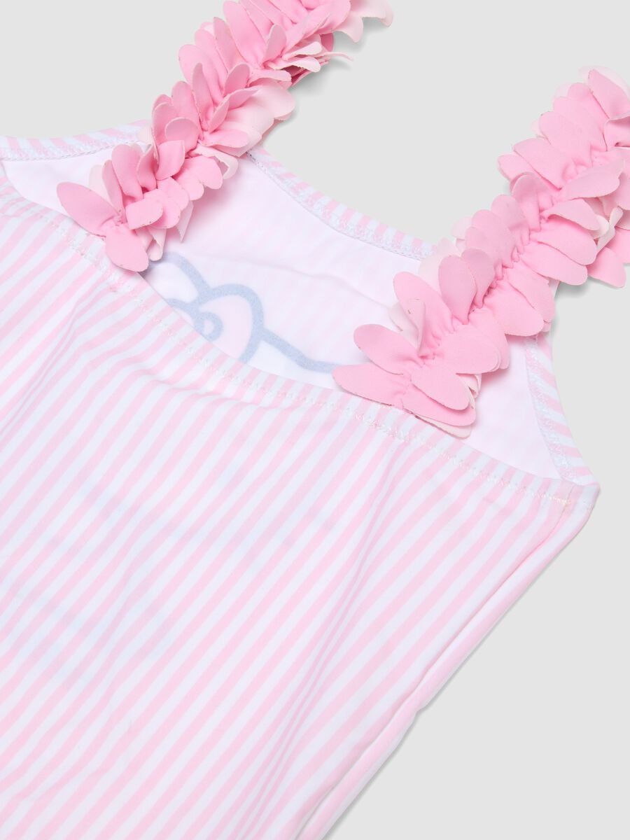 Pink stretchy swimsuit_3