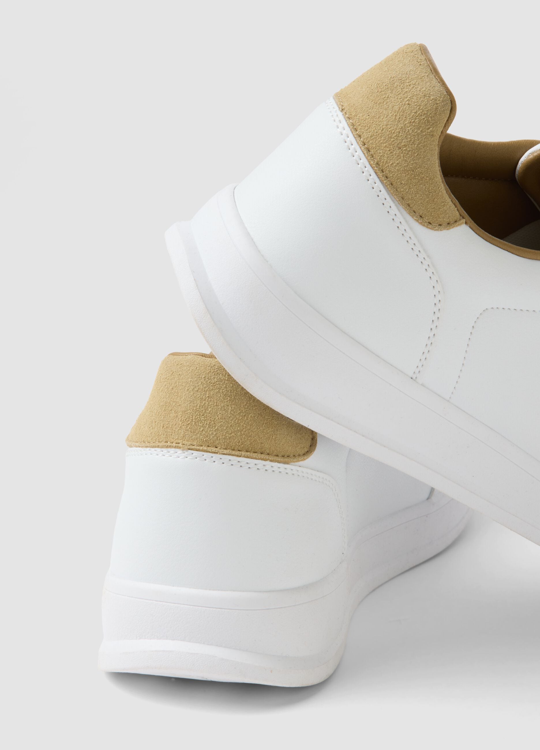 White casual trainers with beige detail