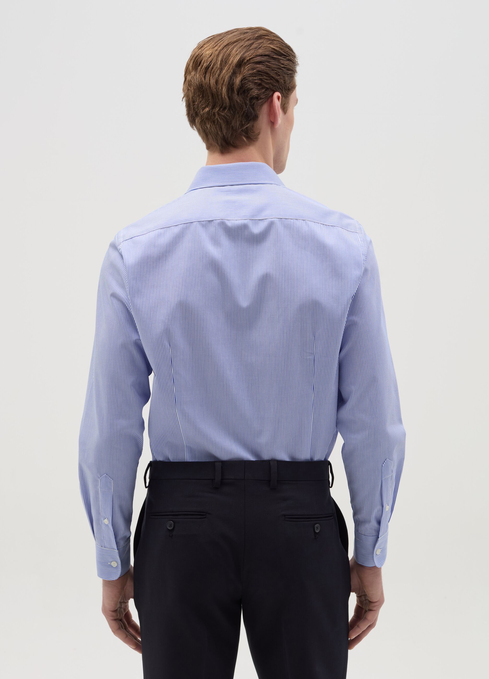Slim-fit easy-iron shirt with thin stripes