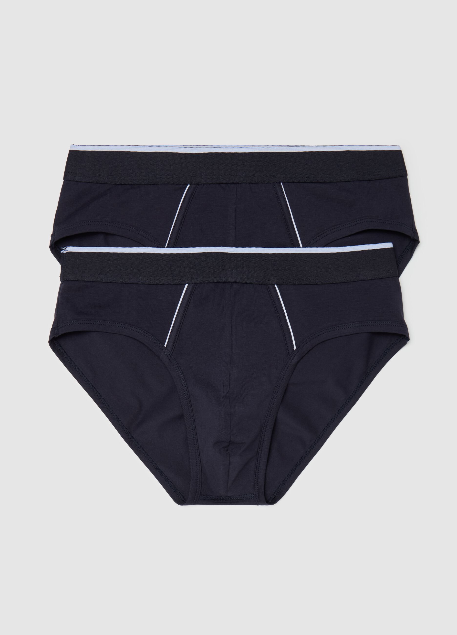 Two-pack briefs in Supima cotton with contrasting piping