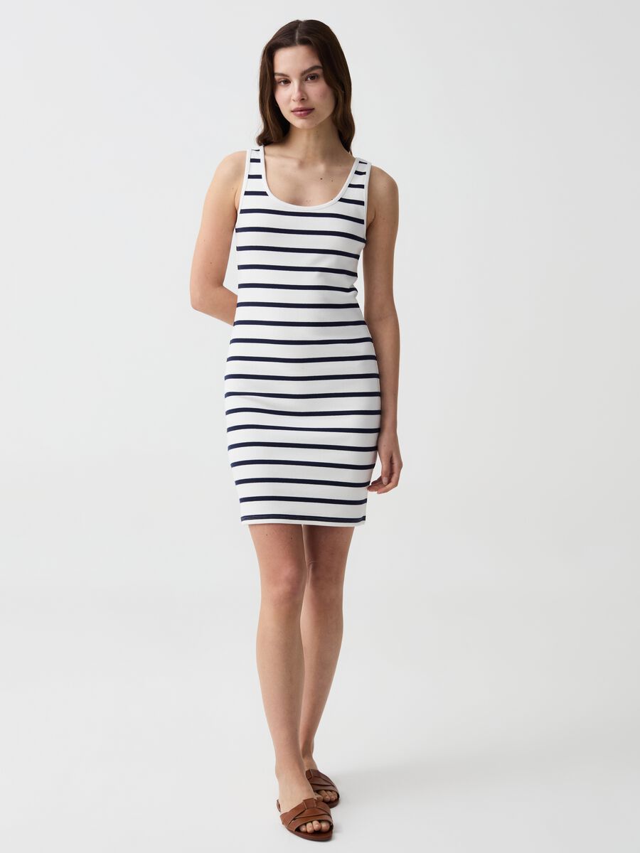 Essential short sleeveless dress with stripes_1
