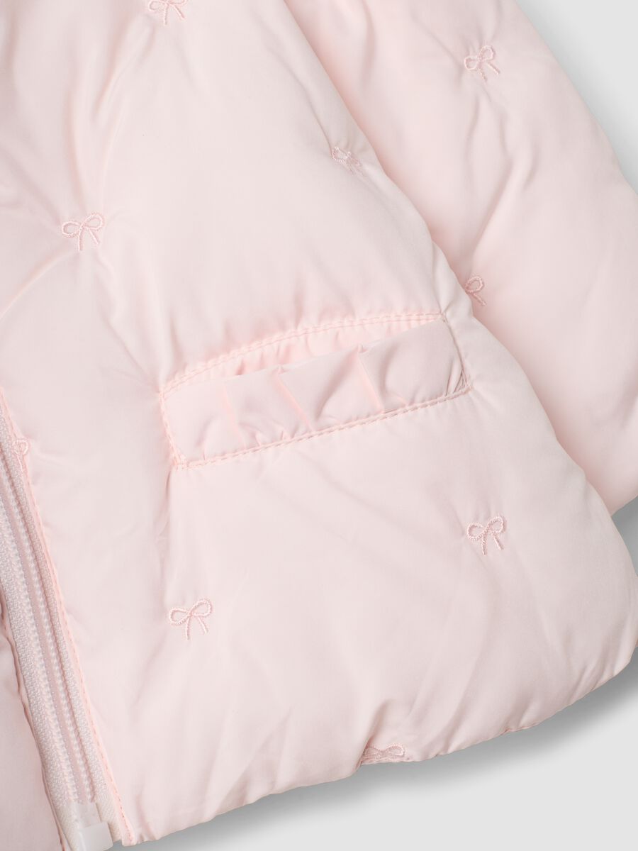 Giacca rosa imbottita con zip per neonata_3
