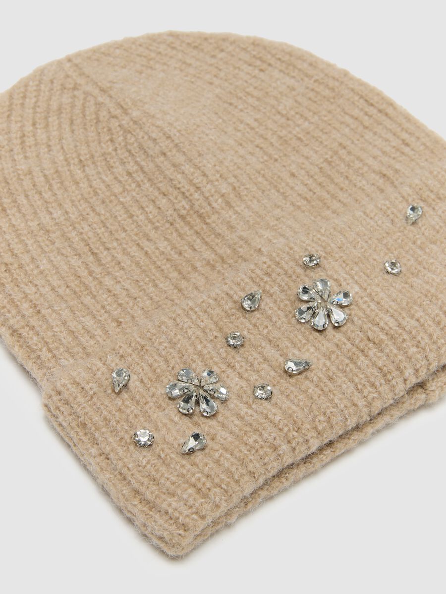 Beige Knitted Beanie Hat with Decorative Elements_2