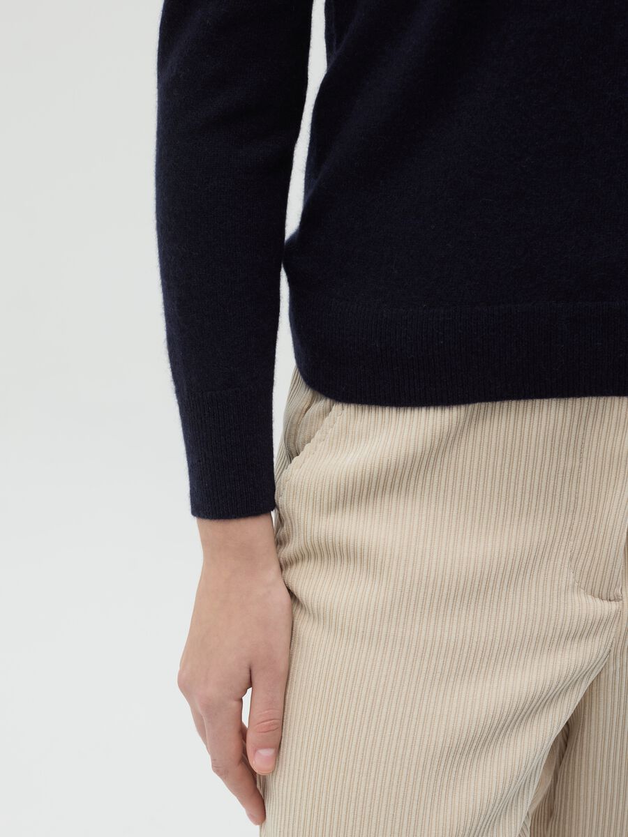 Pullover with round neck in cashmere_2