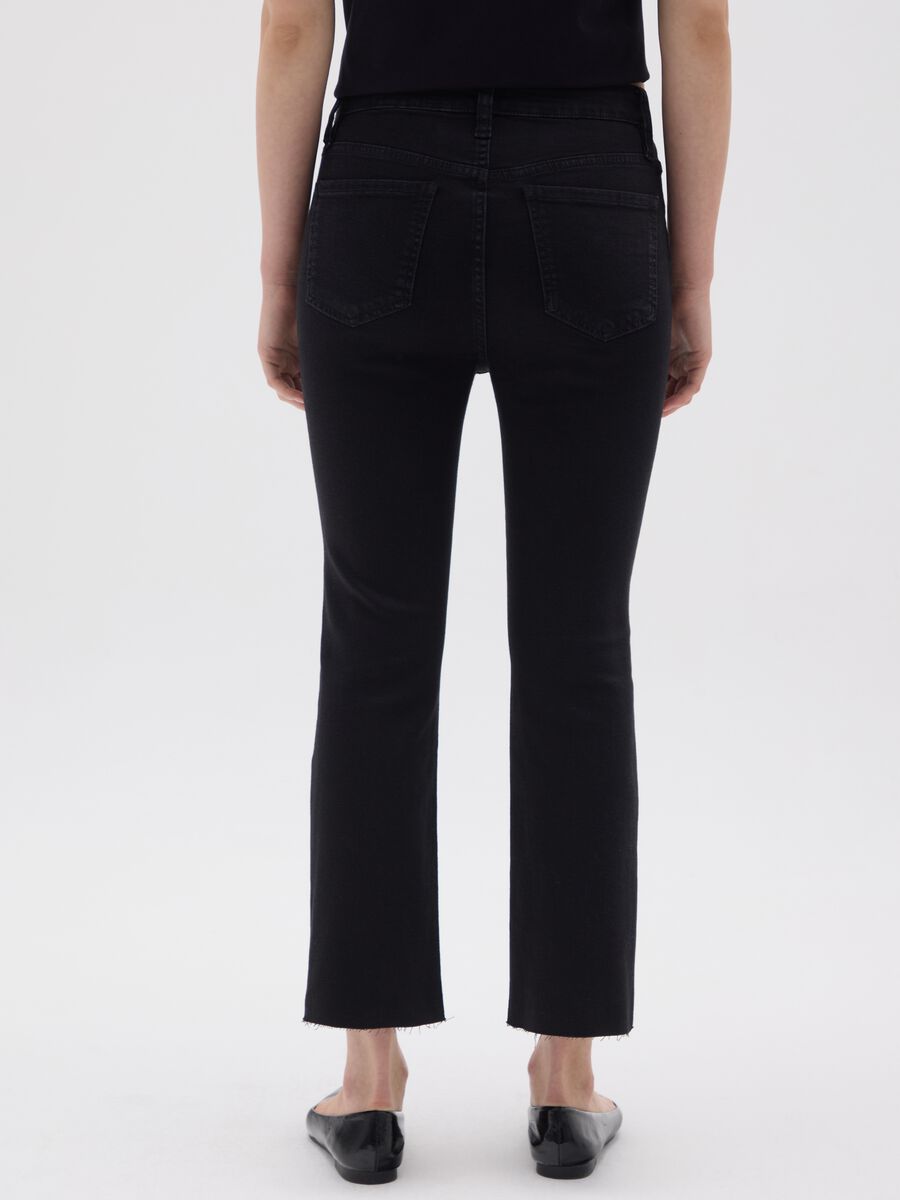 Women's regular fit black denim jeans_2