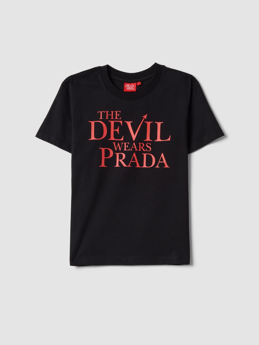 T-shirt in puro cotone nero regular fit con stampa "Il diavolo veste Prada"_4