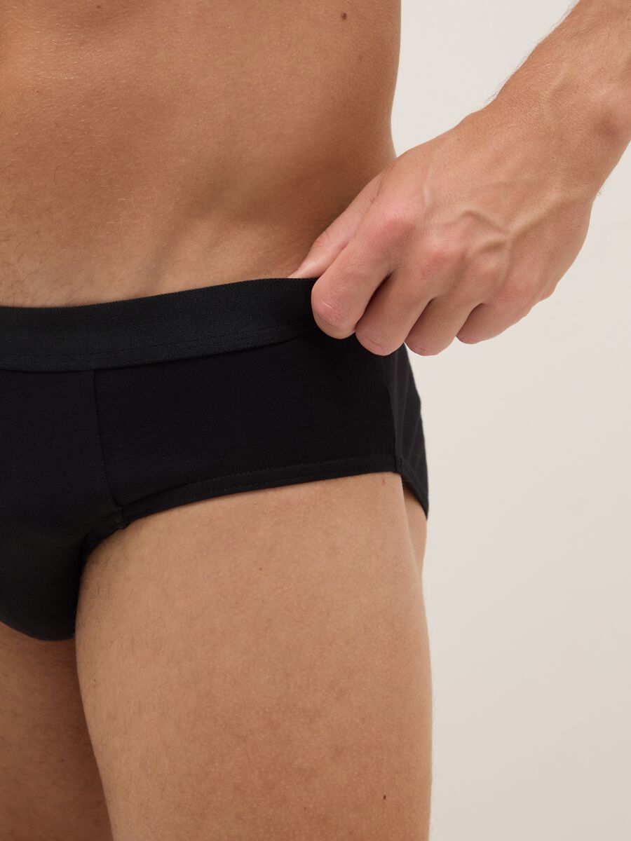 Pack of three black stretch cotton briefs regular fit_3