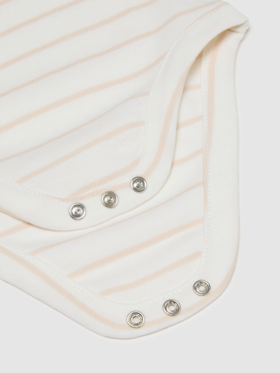 Multicoloured pure cotton baby bodysuit with collar_3