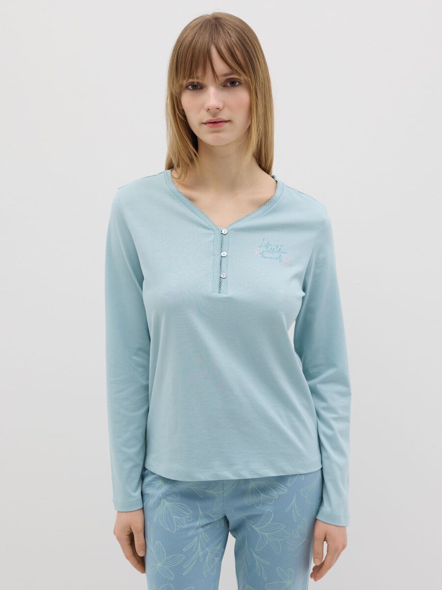 Light blue cotton pyjamas with granddad neckline and print_1