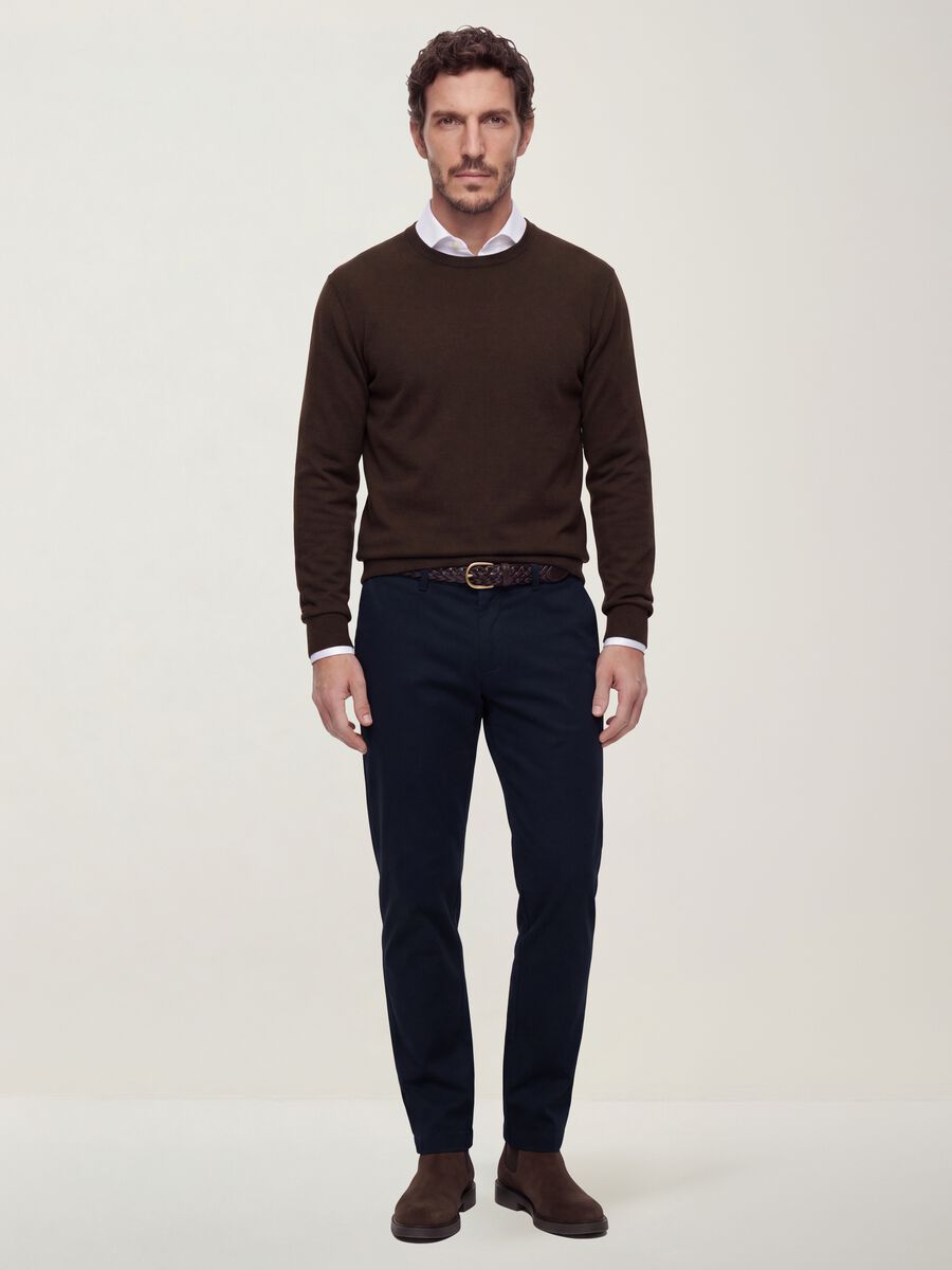 Brown crew-neck jumper in viscose blend, regular fit_1