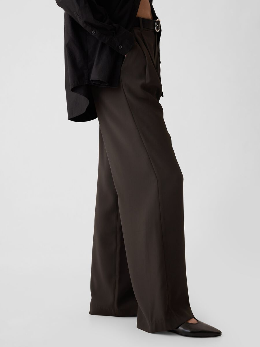 Wide leg trousers with darts_7