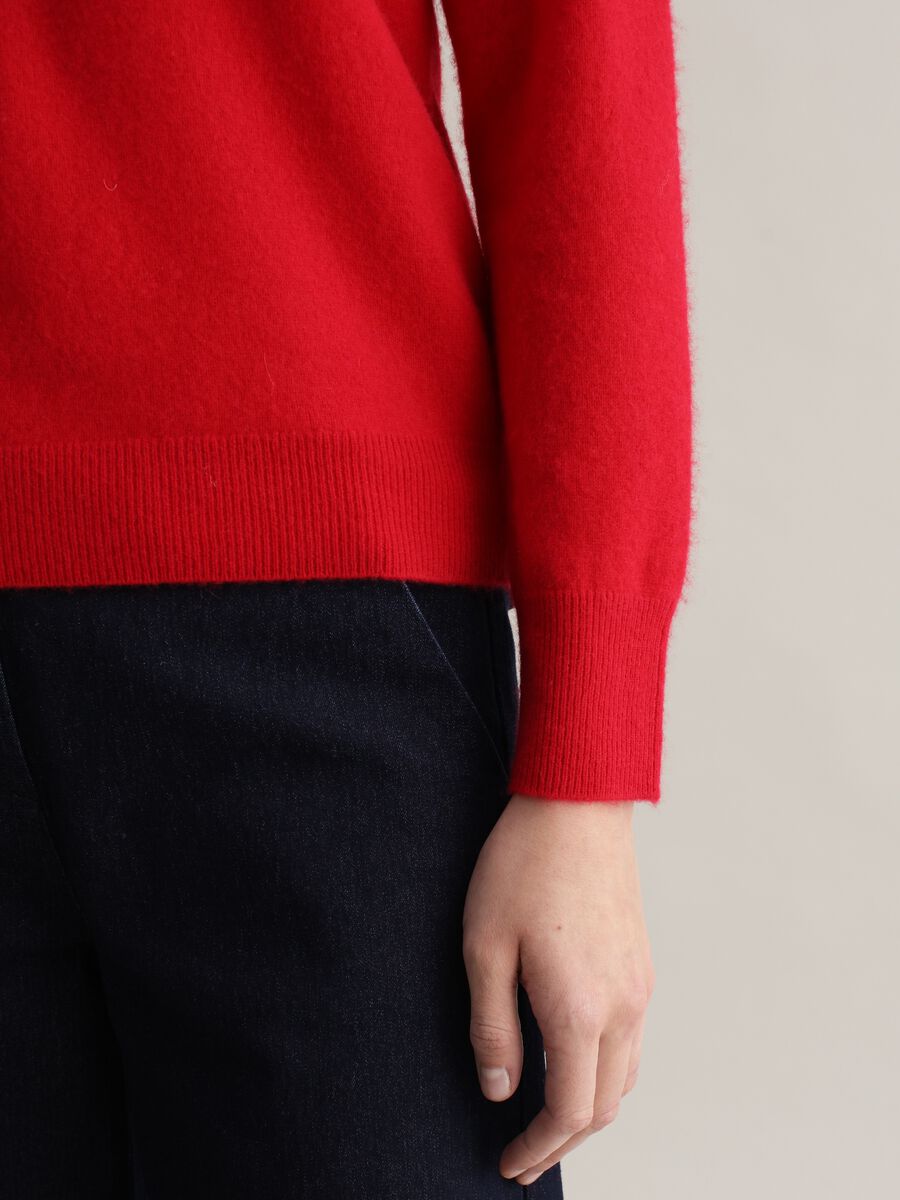 Cashmere pullover with round neck with fold_2