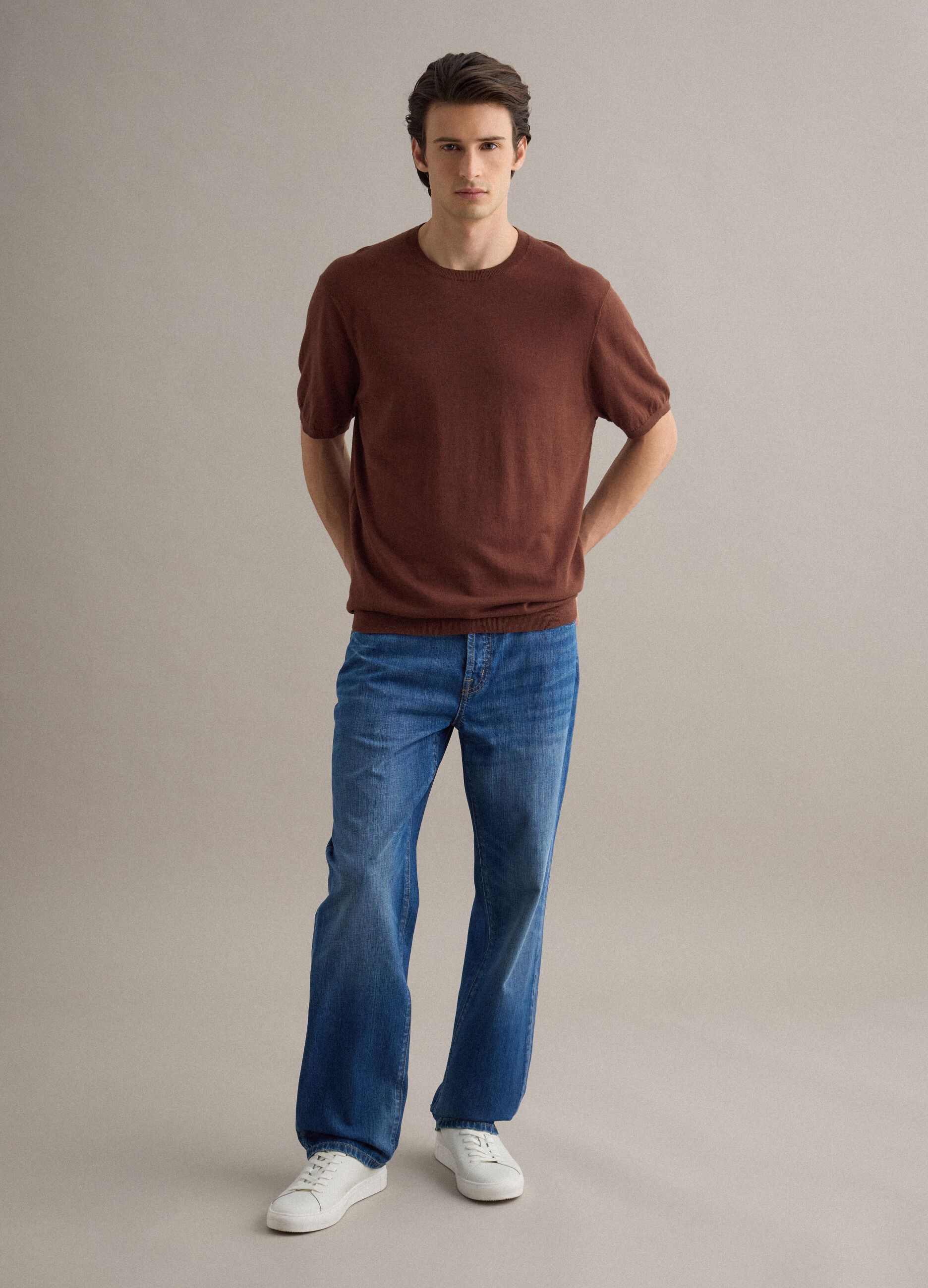 Short-sleeve brown regular fit t-shirt in cotton, linen and silk blend