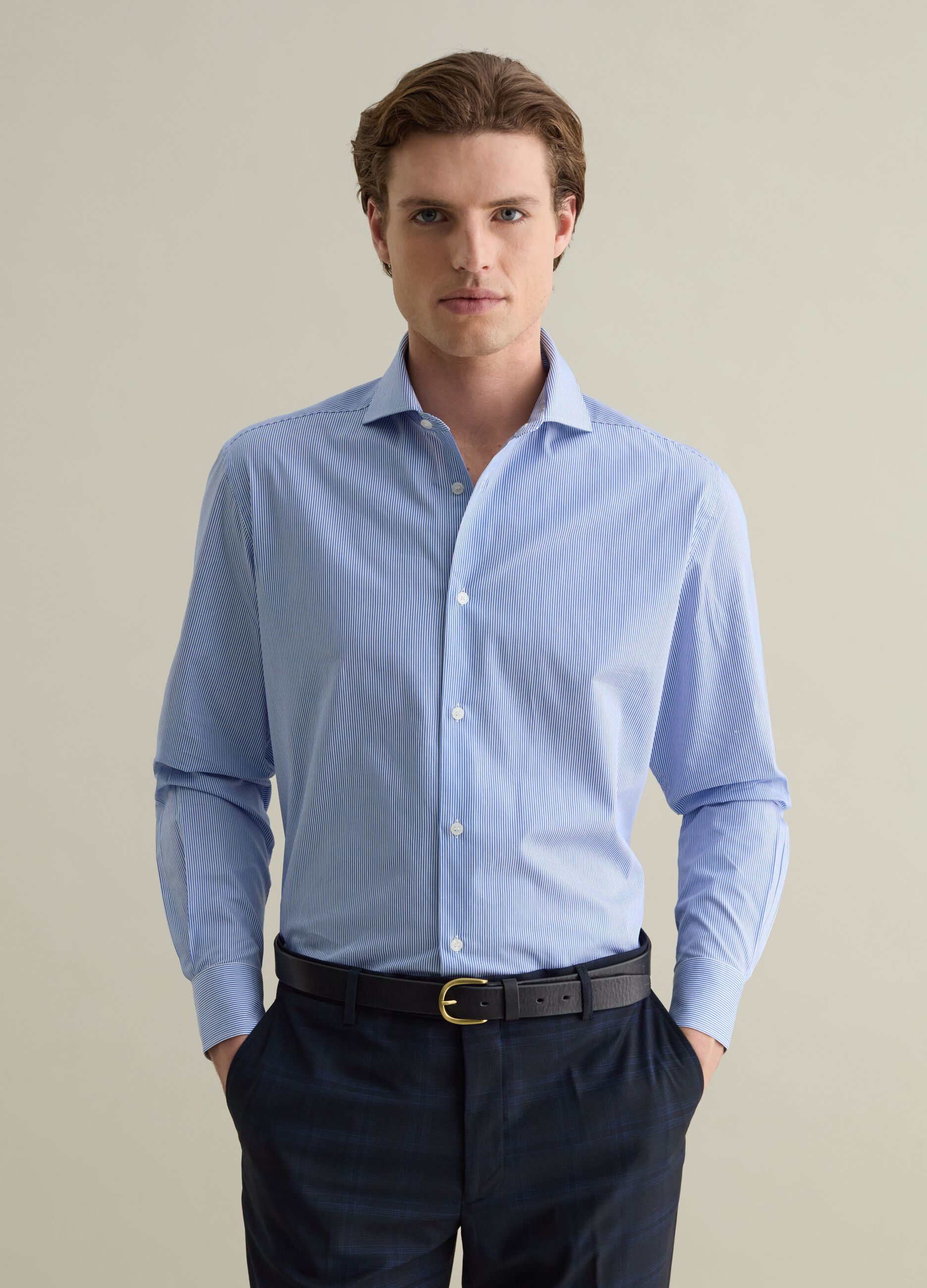 Regular-fit easy-iron shirt with thin stripes