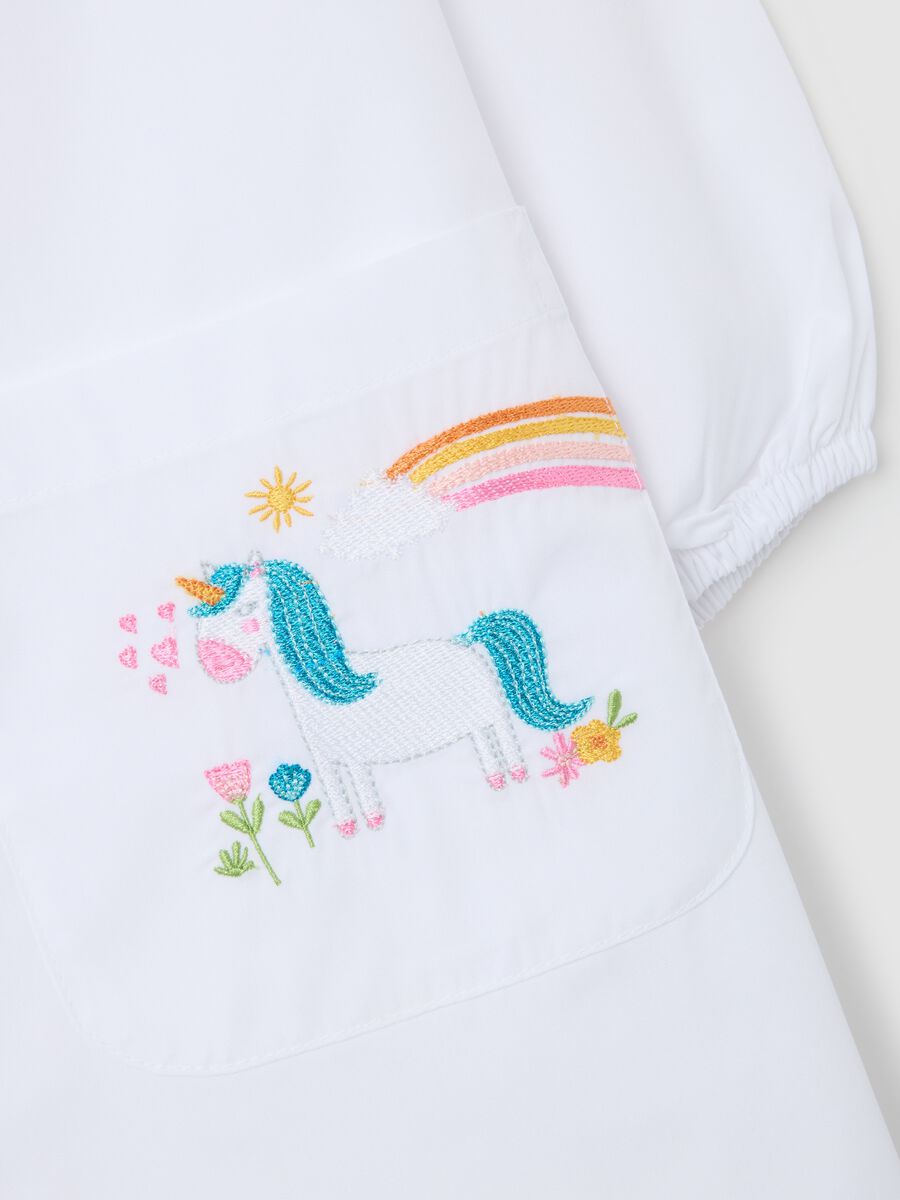 Girls' school smock in white cotton blend with unicorn_2