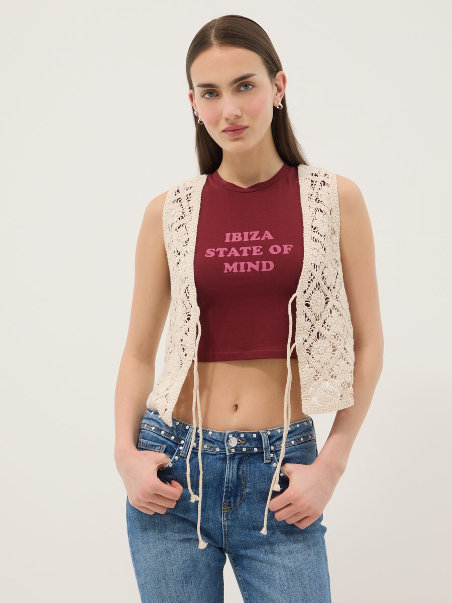 Gilet in misto cotone beige regular fit con design a maglia floreale_1